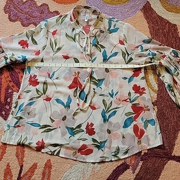 Sheer Floral Print Blouse - Picture 10 of 13